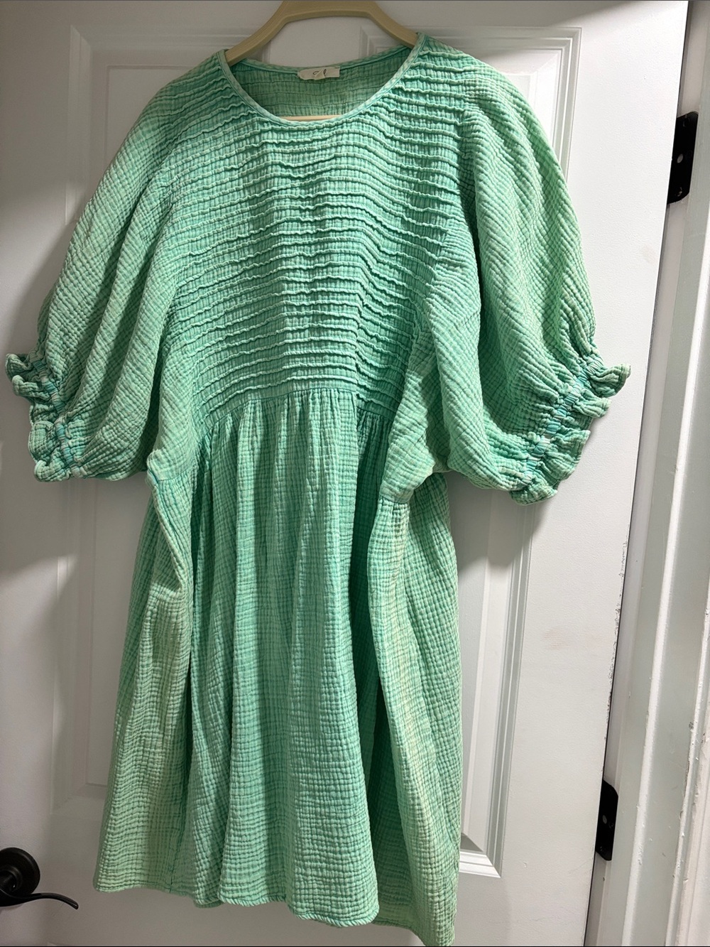 easel Mint Gauze Bubble-Sleeve Midi Dress